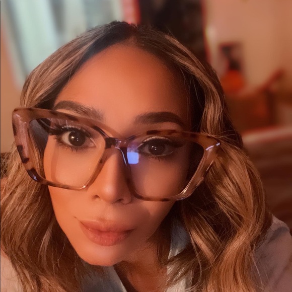 Meet your Posher, Vanessa - Picture 2 of 5